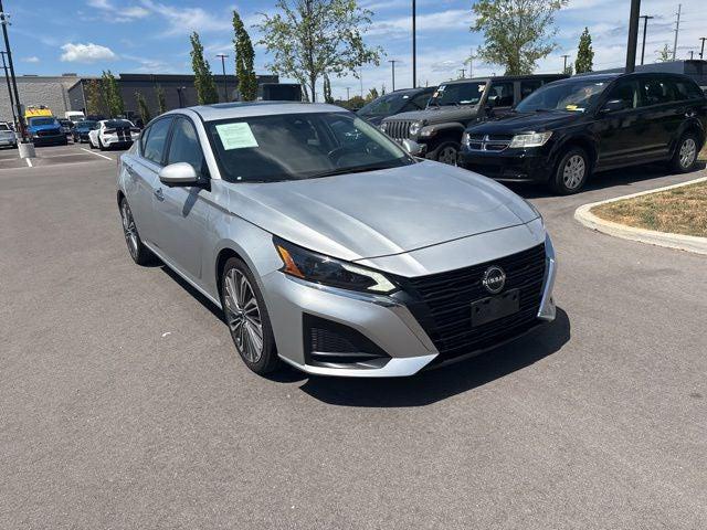 2023 Nissan Altima SL FWD