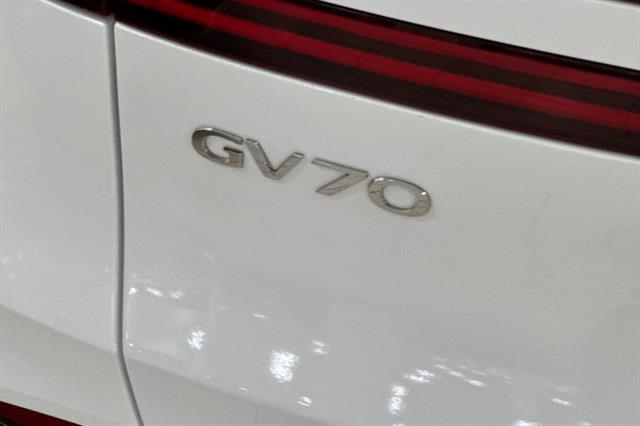 2026 Genesis GV70 2.5T Advanced