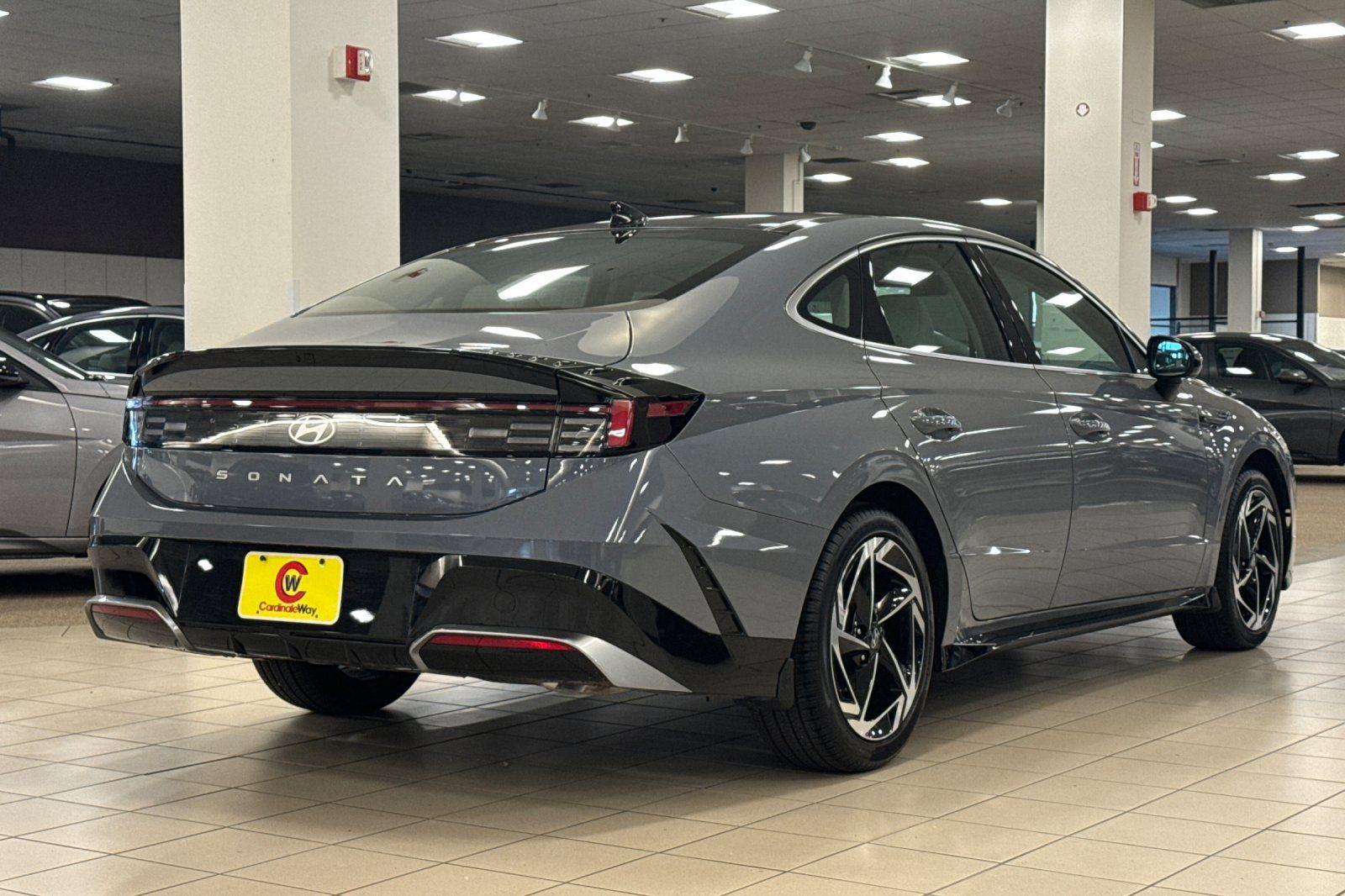 2025 Hyundai Sonata SEL - Photo 4