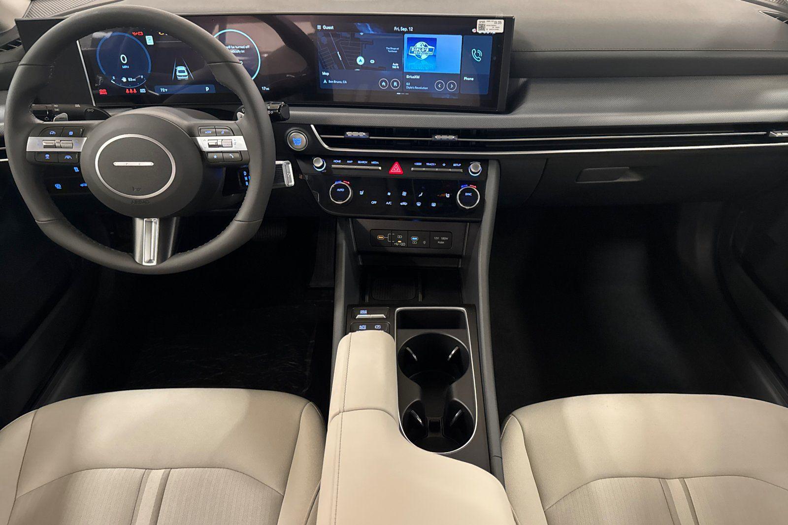 2025 Hyundai Sonata SEL - Photo 13