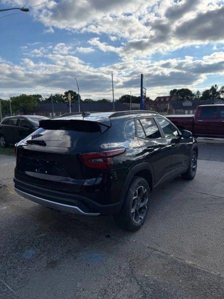 2025 Chevrolet Trax FWD LT