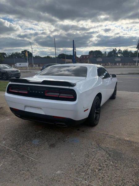 2016 Dodge Challenger SXT
