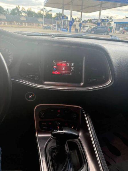 2016 Dodge Challenger SXT