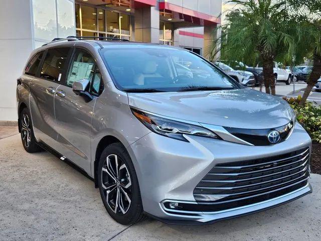 2025 Toyota Sienna Platinum