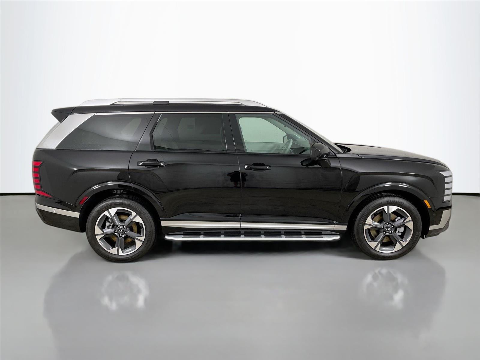 2026 Hyundai Palisade Limited - Photo 8