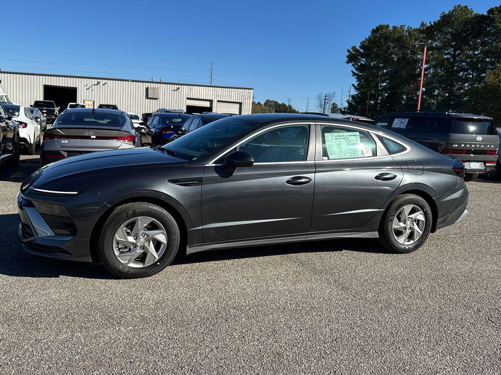 2026 Hyundai Sonata SE photo 2