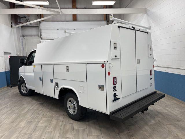 2025 Chevrolet Express Cutaway Work Van