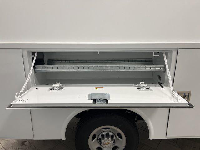 2025 Chevrolet Express Cutaway Work Van