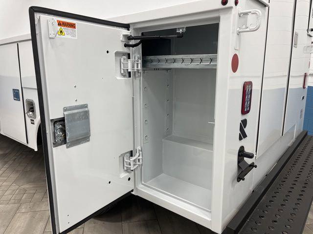 2025 Chevrolet Express Cutaway Work Van