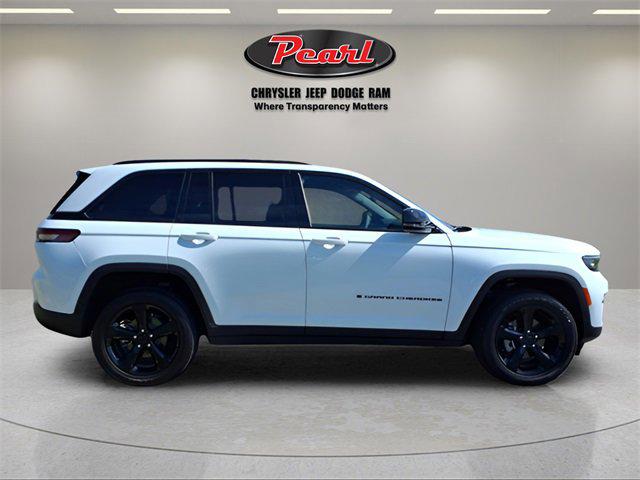 2025 Jeep Grand Cherokee Altitude X 4x4