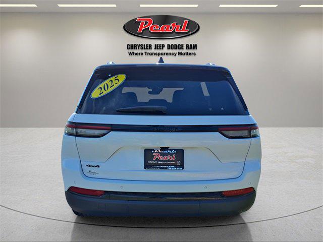 2025 Jeep Grand Cherokee Altitude X 4x4