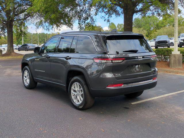 2025 Jeep Grand Cherokee GRAND CHEROKEE LAREDO X 4X4