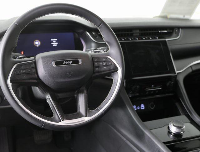 2023 Jeep Grand Cherokee Laredo 4x4