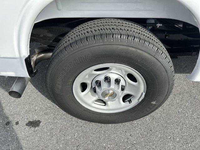 2025 Chevrolet Express Cargo Van RWD 2500 Regular Wheelbase WT
