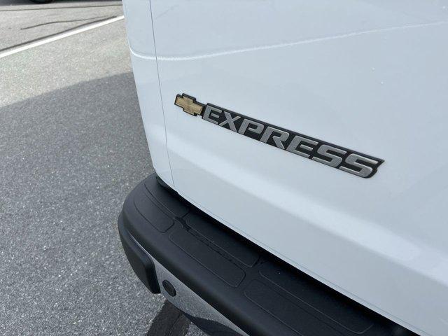 2025 Chevrolet Express Cargo Van RWD 2500 Regular Wheelbase WT