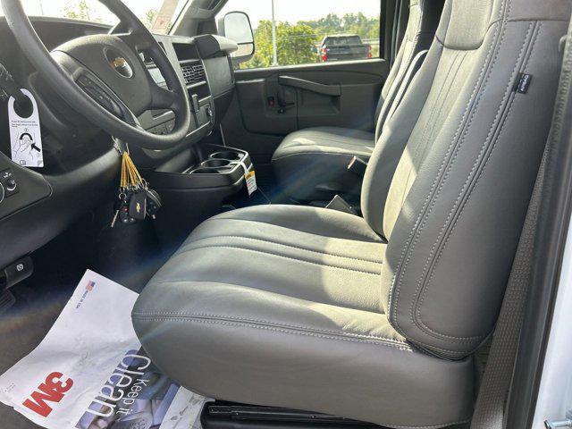 2025 Chevrolet Express Cargo Van RWD 2500 Regular Wheelbase WT