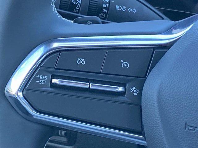2025 Chevrolet Equinox LT 2