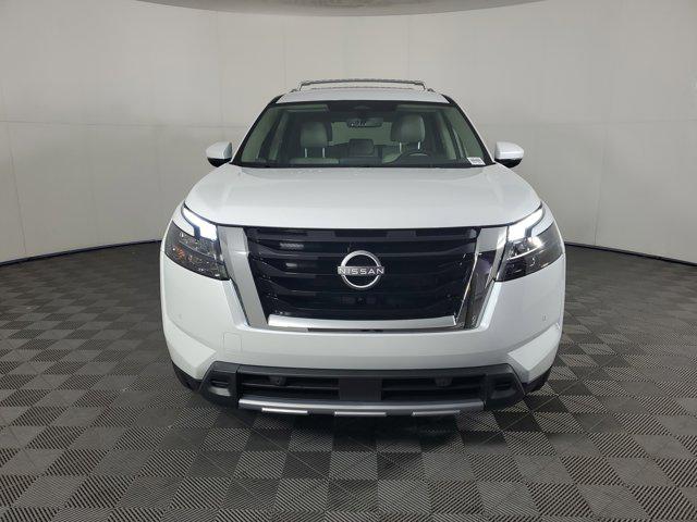 2025 Nissan Pathfinder SL FWD