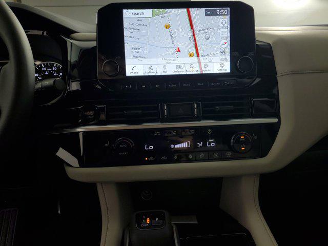 2025 Nissan Pathfinder SL FWD
