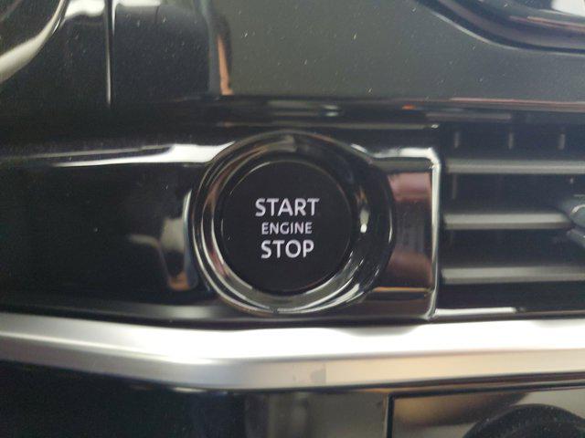 2025 Nissan Pathfinder SL FWD