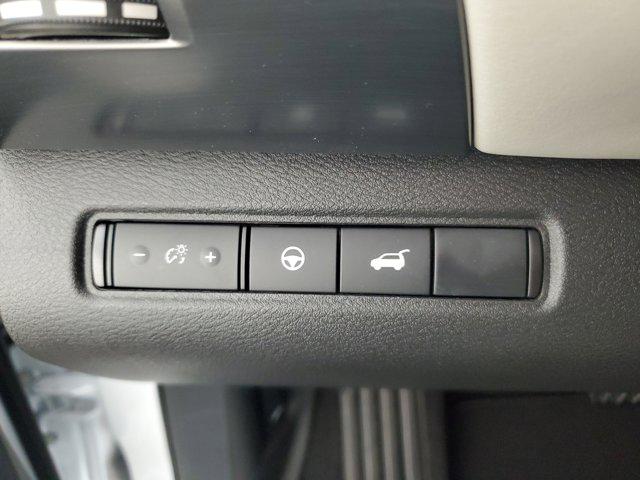 2025 Nissan Pathfinder SL FWD