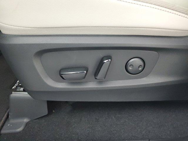 2025 Nissan Pathfinder SL FWD