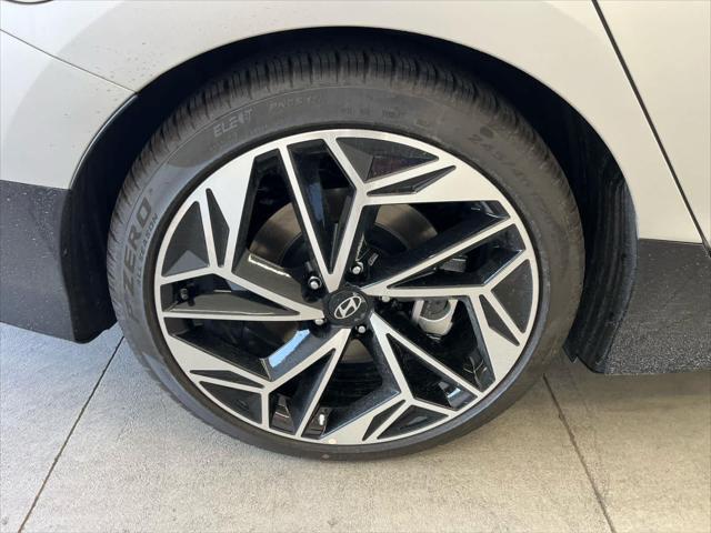 2025 Hyundai IONIQ 6 SEL