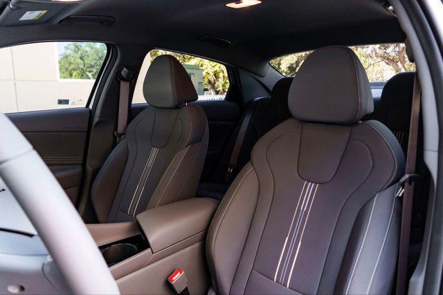 2025 Hyundai Elantra Hybrid SEL Sport