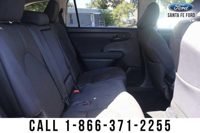 2023 Toyota Highlander Platinum