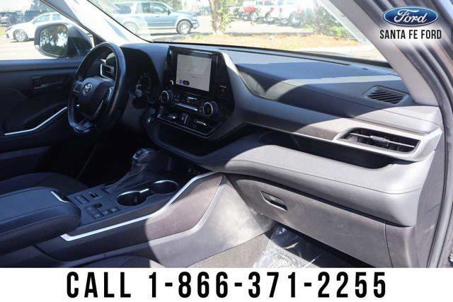2023 Toyota Highlander Platinum