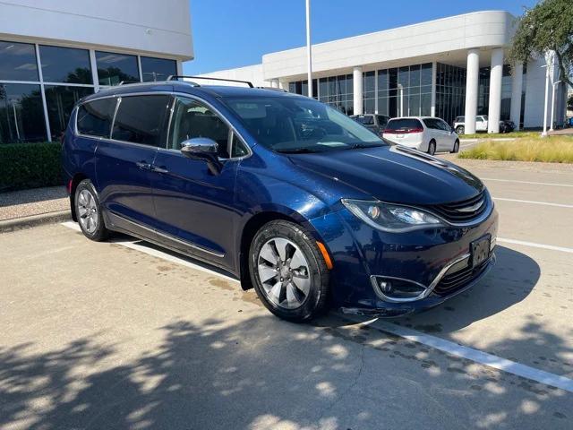 2017 Chrysler Pacifica Hybrid Platinum
