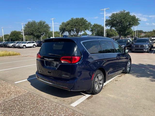 2017 Chrysler Pacifica Hybrid Platinum
