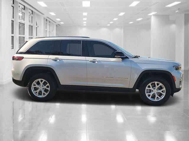 2023 Jeep Grand Cherokee Limited 4x2