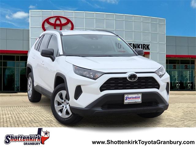 2021 Toyota RAV4 LE 2021 Toyota RAV4 LE