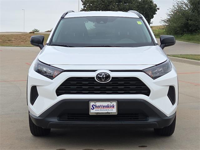 2021 Toyota RAV4 LE 2021 Toyota RAV4 LE