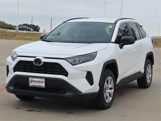 2021 Toyota RAV4 LE 2021 Toyota RAV4 LE