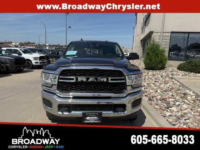 2019 RAM 2500 Tradesman Crew Cab 4x4 64 Box