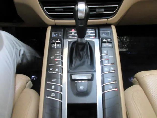 2019 Porsche Macan Standard