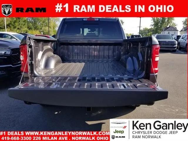 2025 Ram 1500 Big Horn Crew Cab 4x4 5'7" Box