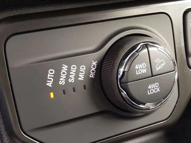 2023 Jeep Renegade Trailhawk 4x4