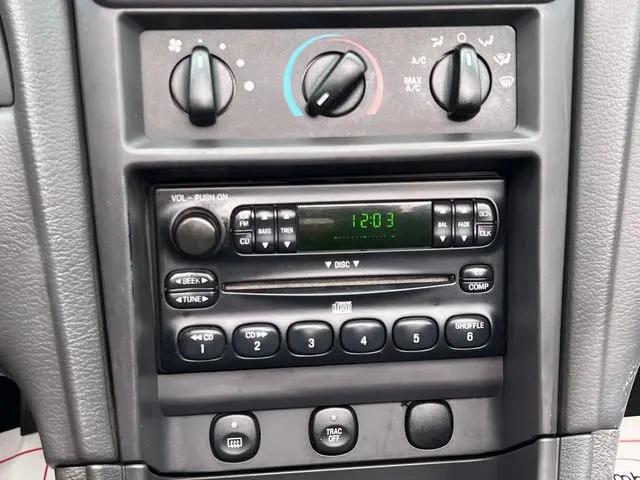 2004 Ford Mustang Deluxe