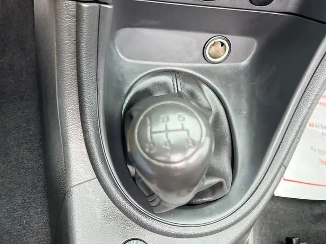2004 Ford Mustang Deluxe