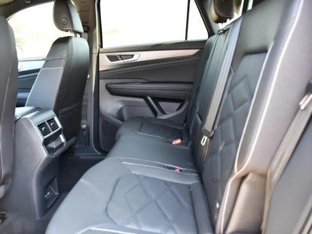 2026 Volkswagen Atlas Cross Sport SE