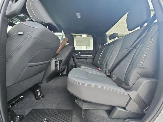 2026 Ram 2500 Big Horn Crew Cab 4x4 64 Box