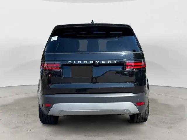 2024 Land Rover Discovery P300 S