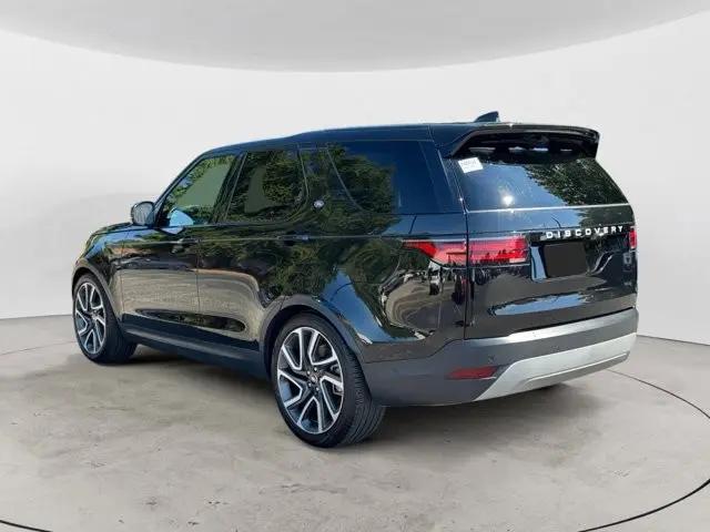 2024 Land Rover Discovery P300 S