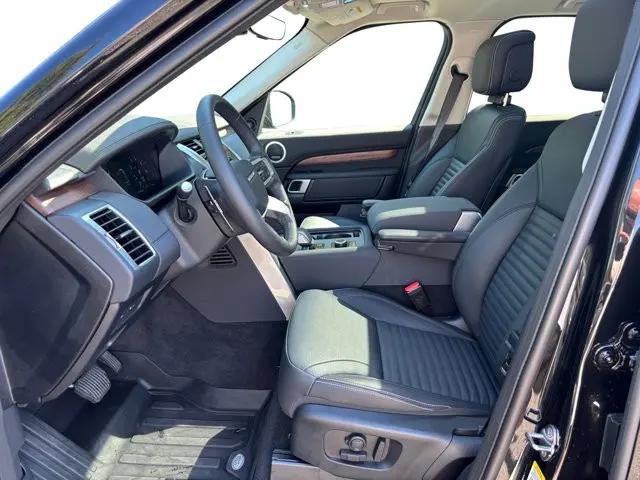 2024 Land Rover Discovery P300 S
