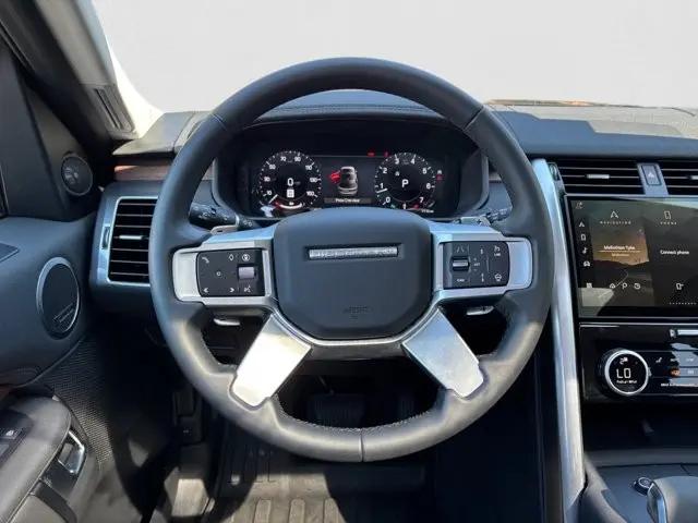 2024 Land Rover Discovery P300 S