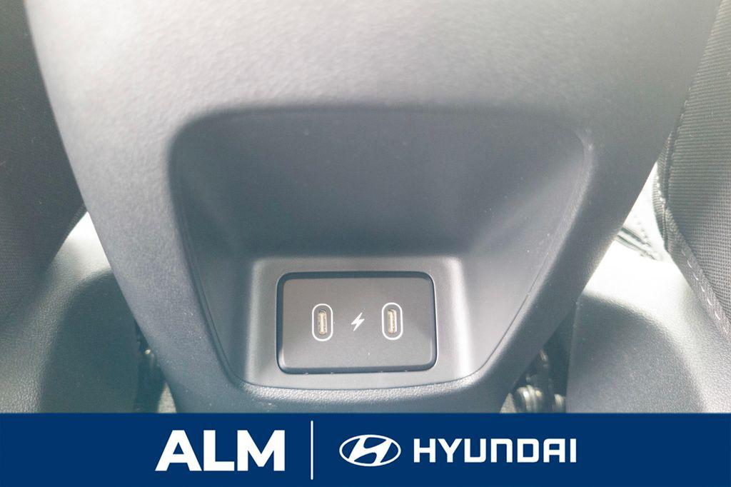 2025 Hyundai Elantra SE photo 18