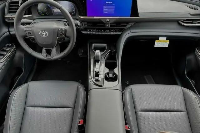 2025 Toyota Crown Signia XLE